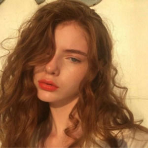 Meet your Posher, Yessica